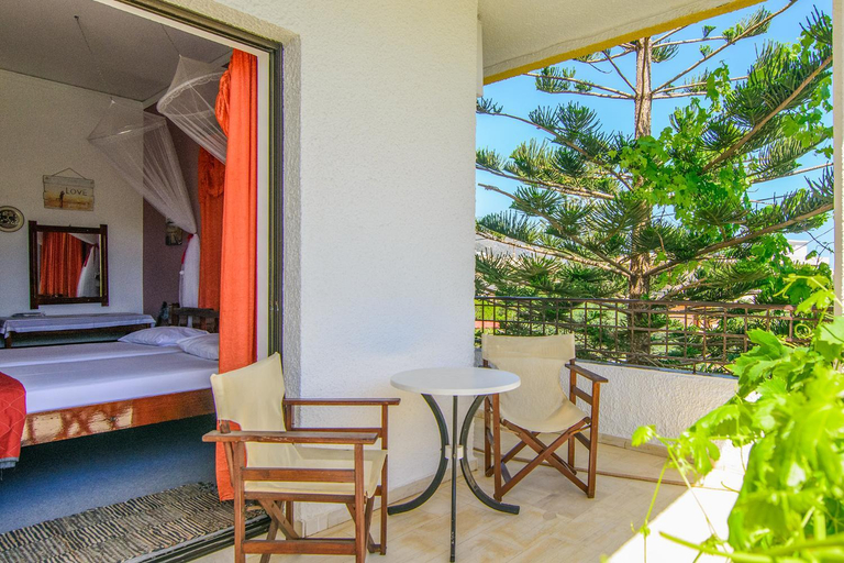 Others 2, Savas Rooms, Crete