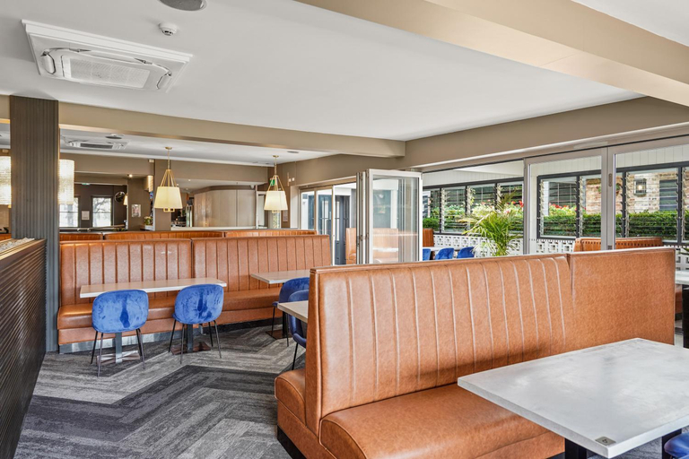 Food & Drinks 3, Grand Hotel and Studios, Wyong - South and West