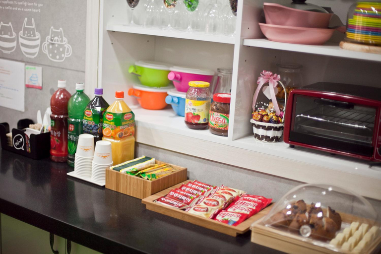 Food & Drinks 5, Ari Guesthouse, Jung