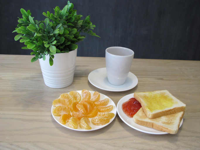 Food & Drinks 4, On the bed Hostel, Wattana