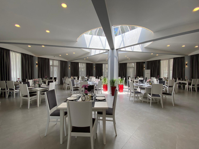 Food & Drinks 2, Atrium Deluxe Resort, Kavajës