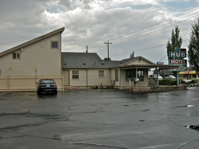 Others 5, Hub Motel, Deschutes