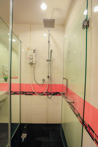 Bathroom 4, The Bedroom Hat Yai, Hat Yai