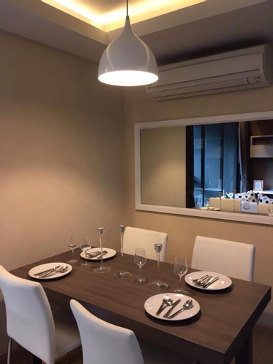 Dining Room 10