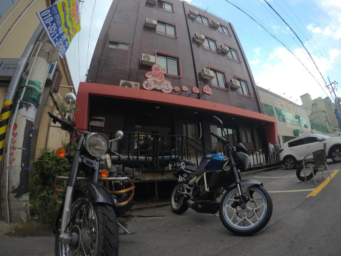 Exterior & Views 1, Doobaki Guesthouse, Gyeongju