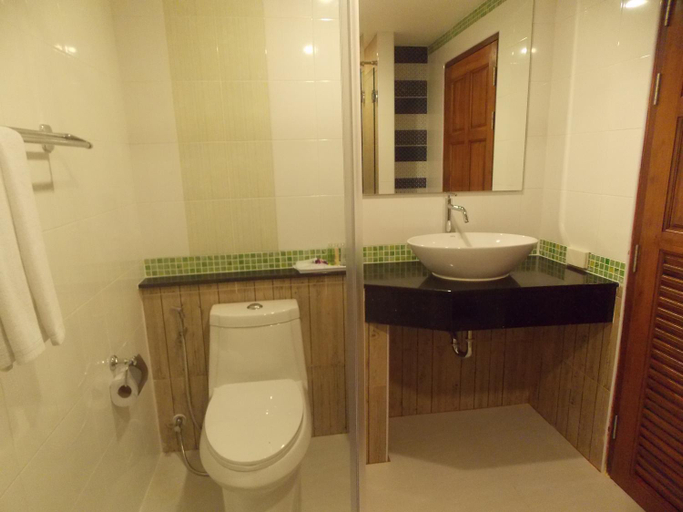 Bathroom 3, Pratum Resort, Takua Pa
