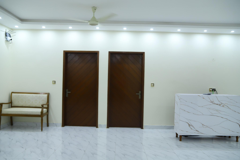 Others 5, Roomi Rezidor Guest House, Karachi