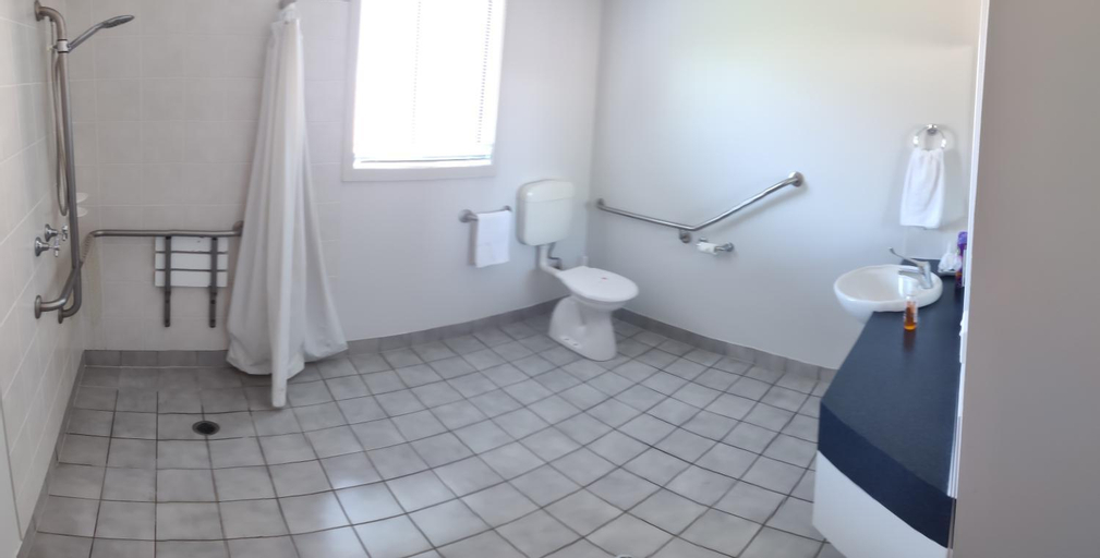 Bathroom 14