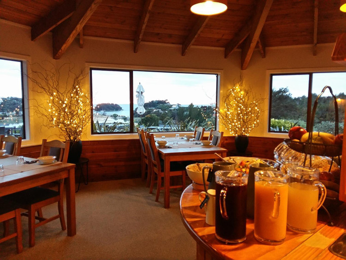 Food & Drinks 5, Kimi Ora Eco Resort, Tasman