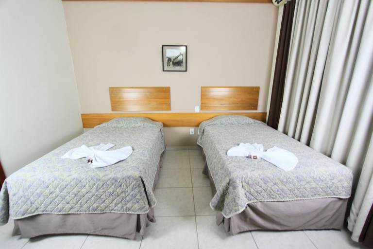 Bedroom 1, Prisma Plaza Hotel, Taubaté