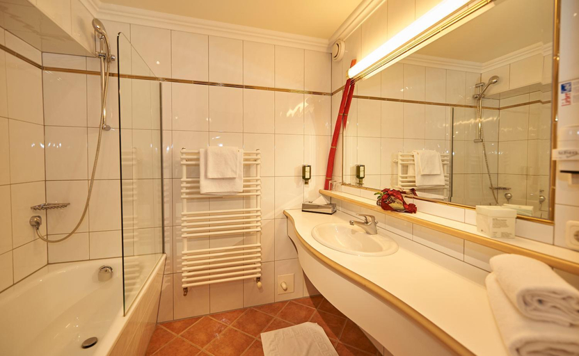Bathroom 3, Wohlfuhlresort und Feriengut Martinerhof, Sankt Johann im Pongau