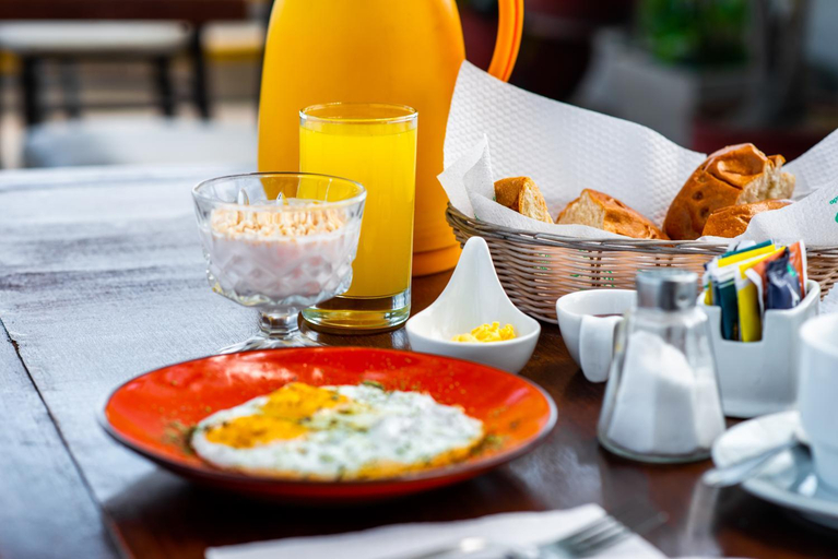 Food & Drinks 5, Le Foyer Arequipa, Arequipa