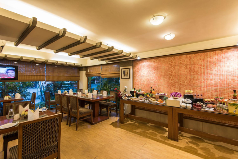 Food & Drinks 4, Park Central Comfort e-suites, Pune, Pune