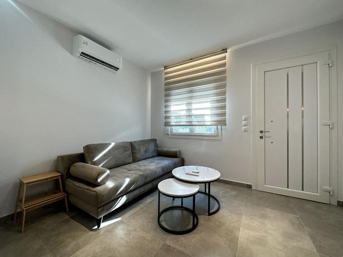 Others 4, MaDi's Home, Epirus