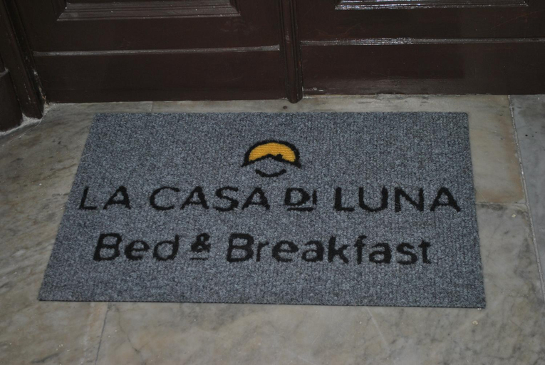 Exterior & Views 2, La Casa di Luna BnB, Napoli