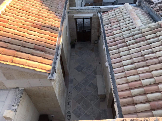 Others 5, Borgoincorte, Lecce