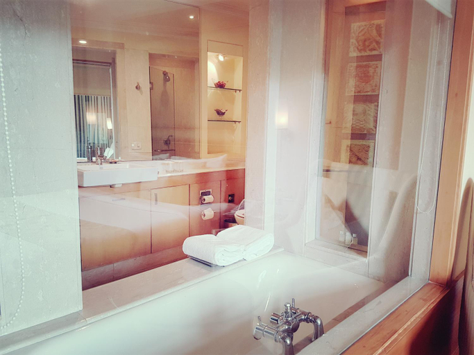 Bathroom 4, The Palms Town & Country Club - Resort, Gurgaon