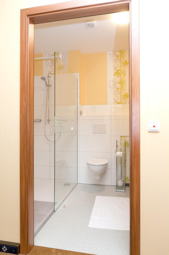 Bathroom 4