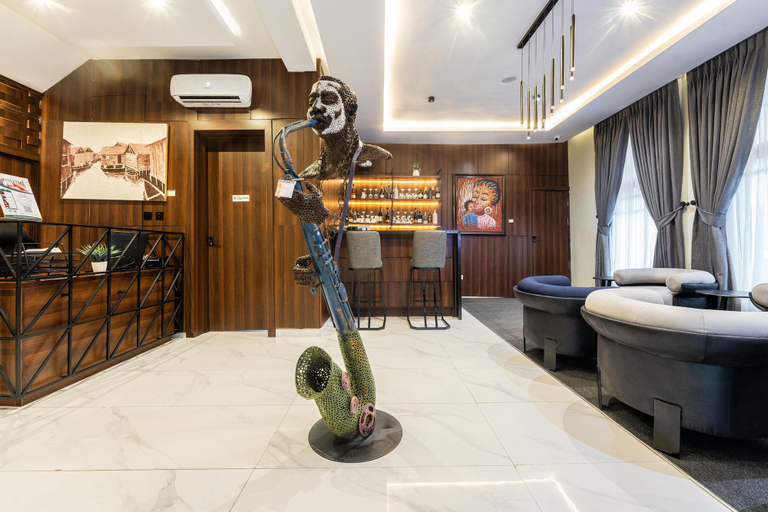 Others 4, George Residence Parkview, Eti-Osa