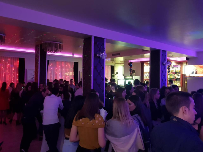 Food & Drinks 5, Hotel Adria, Stolichna