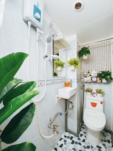 Bathroom 3, An's Homestay, District 4