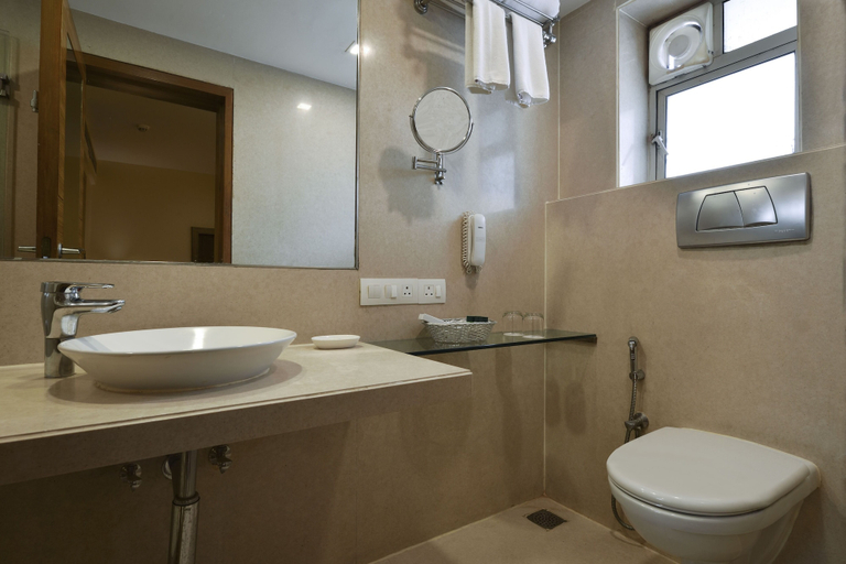 Bathroom 4, Hotel Heritage formerly known as Comfort Inn Heritage, Mumbai City