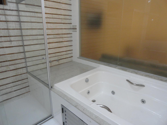 Bathroom 4, Di Napoli Plaza Hotel, Gurupi