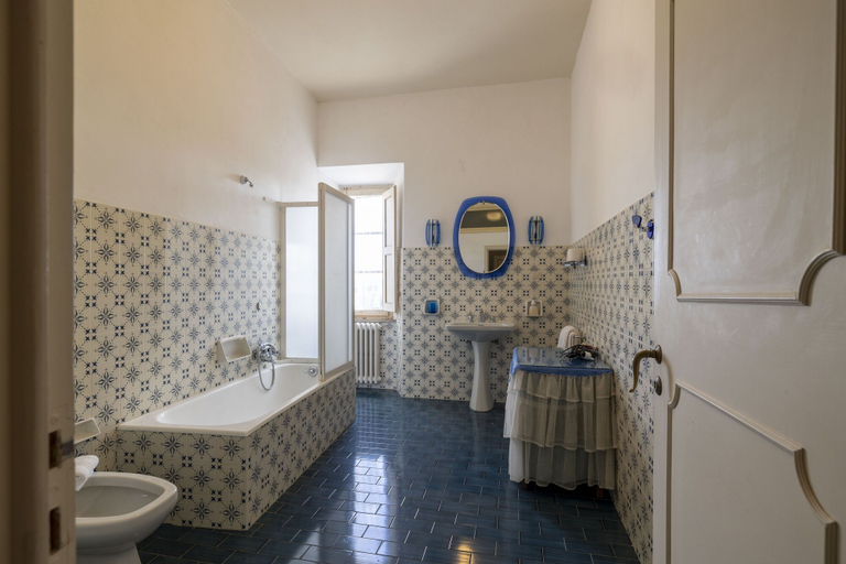 Bathroom 3, CASTELLO DI SOVICILLE- RESIDENZA D'EPOCA, Siena