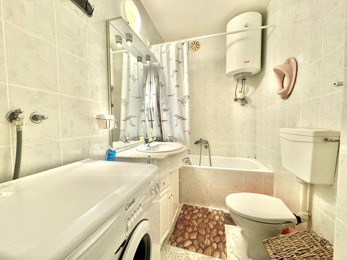 Bathroom 2, Family two bedroom apartment Slavia