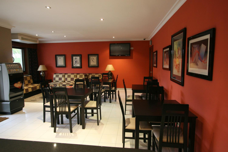 Food & Drinks 4, Motel Aeropuerto, Pontevedra