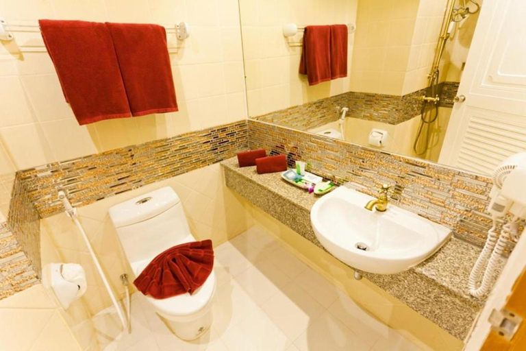 Bathroom 4, Anda Beachside Hotel, Phuket Island