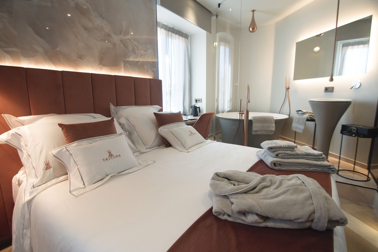 Bedroom 3, Tritone Luxury Suites Fontana di Trevi, Rome