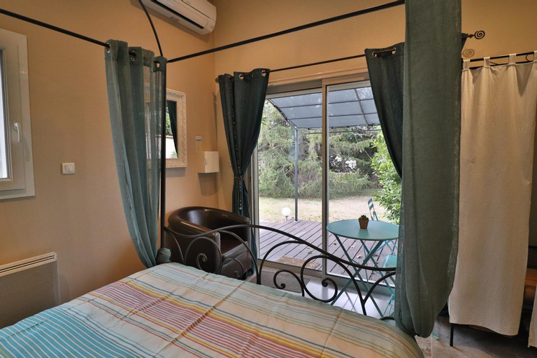 Bedroom 2, Le Mas de Bertagne, Bouches-du-Rhône