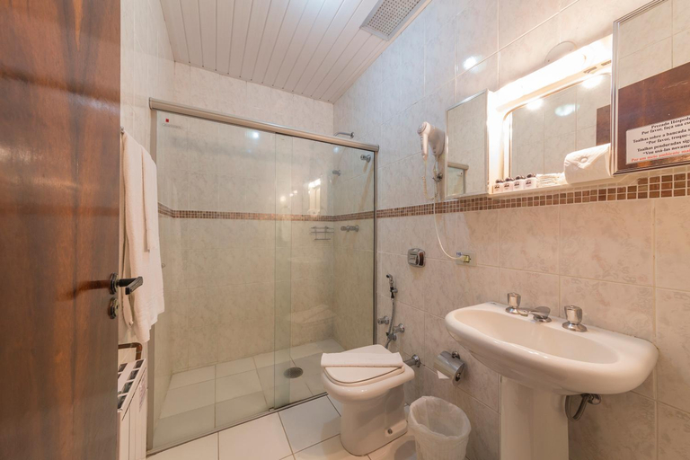 Bathroom 4, Hotel Leao da Montanha, Campo Limpo Paulista