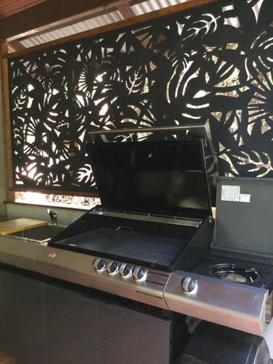 Others 5, Gunnadoo Holiday Hut with Ocean Views and Jacuzzi, Douglas