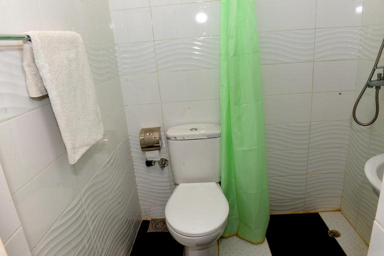 Bathroom 4, Luxor Guest House, Luxor
