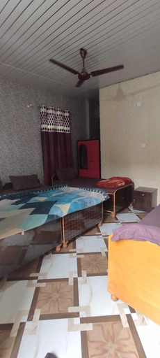Bedroom 2, Vivek Hotel And Restaurant, Rudraprayag