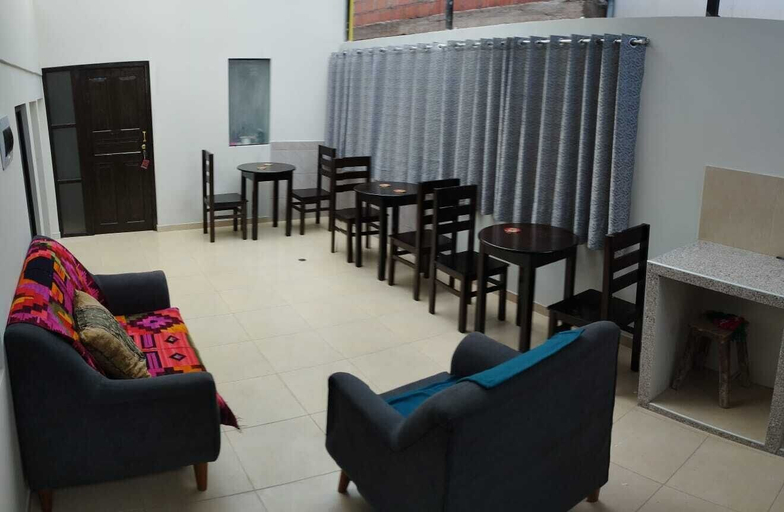 Others 5, The Hannahs House, Cusco