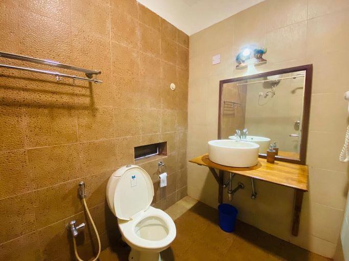 Bathroom 4, Casa Tropicana, North Goa