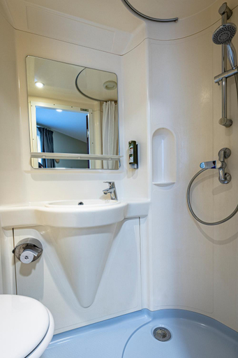 Bathroom 4, Vini Hotel, Côte-d'Or