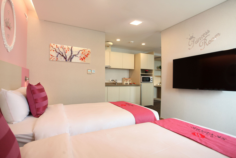 Bedroom 30
