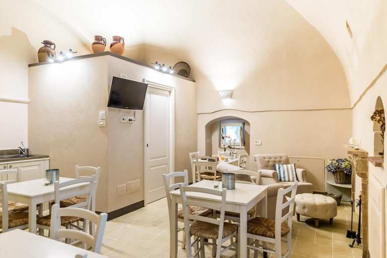 Food & Drinks 4, 보르고 산 가에타노, Matera