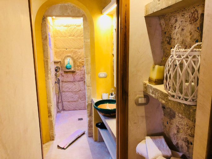 Bathroom 5, Borgoincorte, Lecce