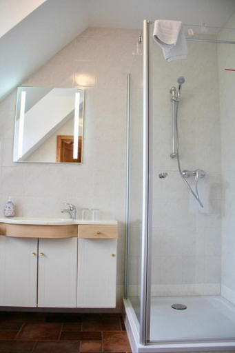 Bathroom 5, KrabatResidenz - Apartmenthaus, Spree-Neiße