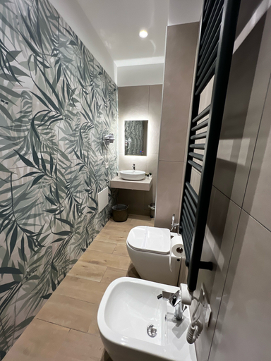 Bathroom 5, Esposito House, Salerno