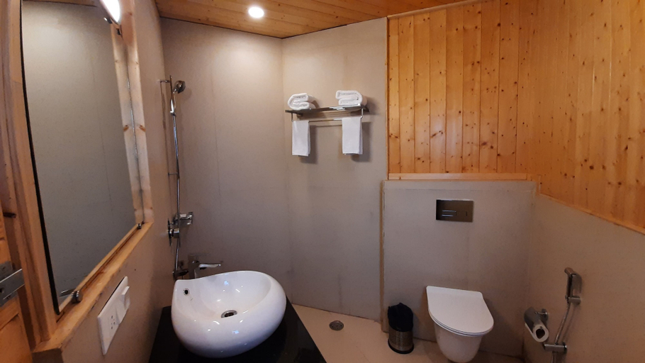 Bathroom 5, The Woods Retreat, Garhwal