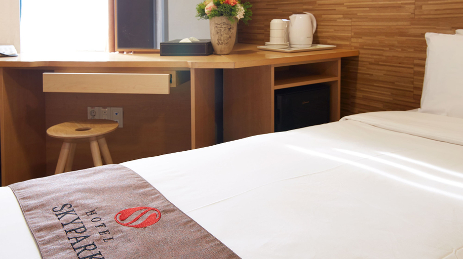 Bedroom 6