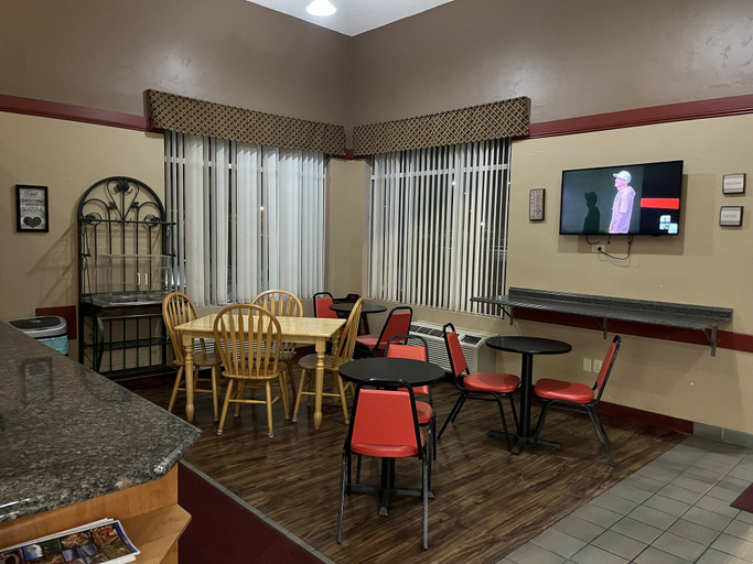 Food & Drinks 2, Americas Best Value Inn Kalispell, Flathead