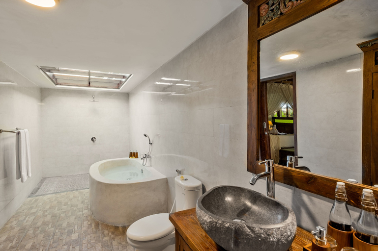 Bathroom 7