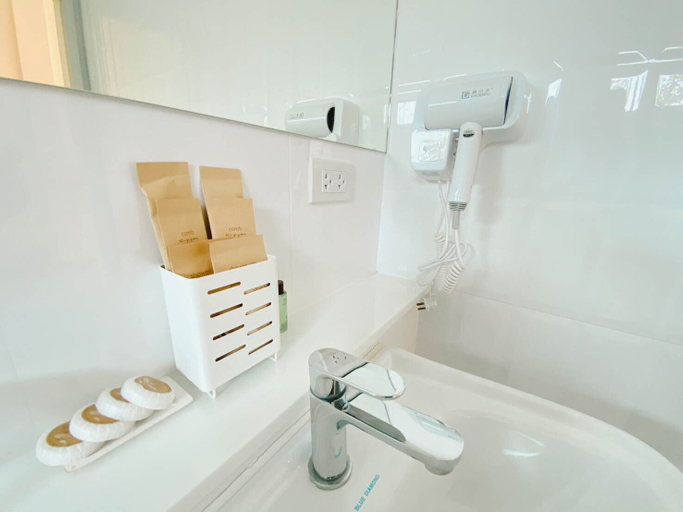 Bathroom 4, at Pream and Chan resort, Muang Buri Ram